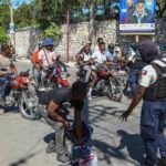 Policía y población luchan contra las bandas en Puerto Príncipe; han matado al menos 18 pandilleros