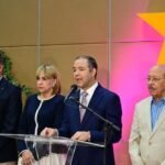 Mía Cepeda se somete a cirugía de 12 horas para retirar biopolímeros de su rostro.
