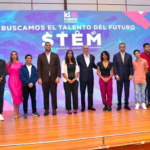 Johnny Pujols responde a críticas contra el PLD y asegura que culpar al partido por el manejo administrativo es una postura irresponsable.